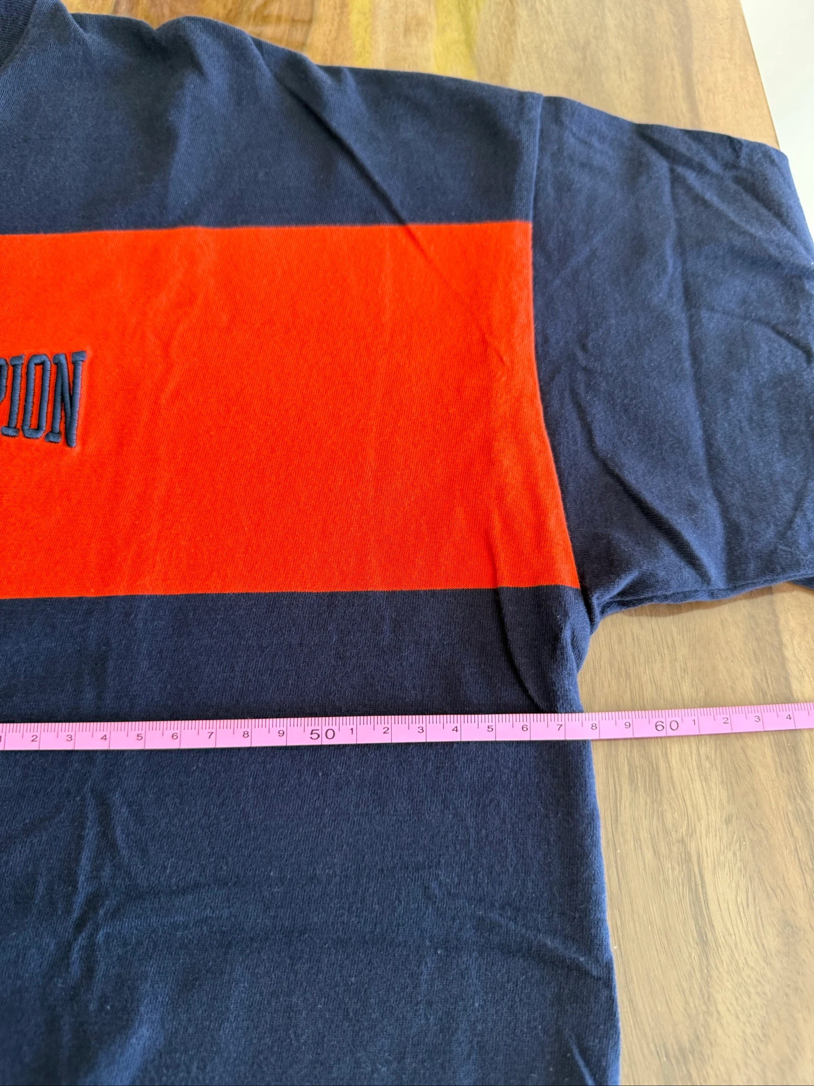 Heren T-shirt Champion M Oversize – Marineblauw Rood – Geborduurd – Zeer Goede Staat – photo 9